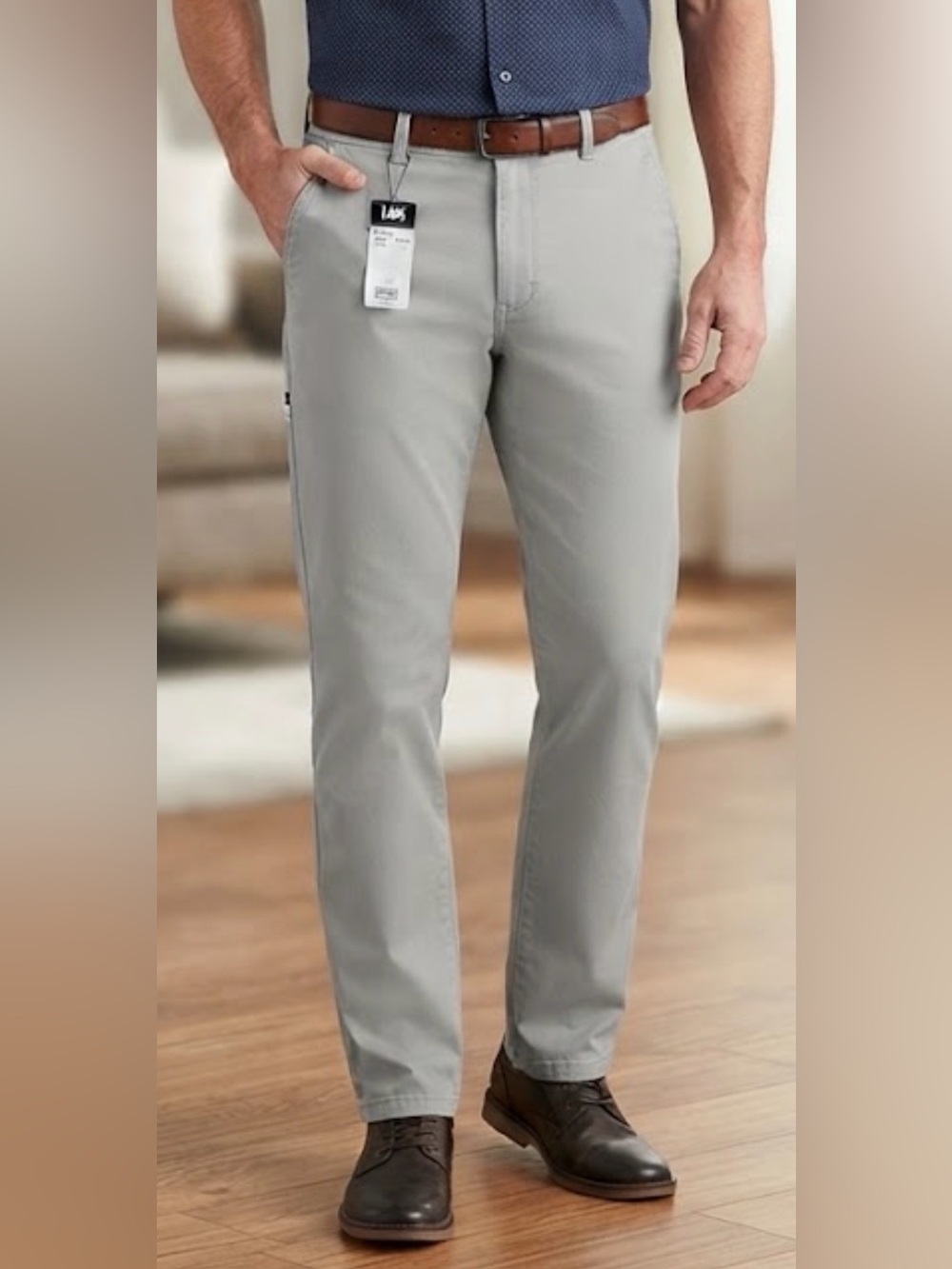 Lee Extreme Motion Men's Pants Size 42x32 Dove Relaxed Tapered Chinos New
